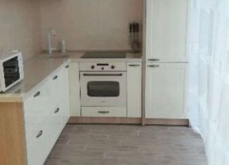 Аренда 3-ком. квартиры, 95 м2, Крым, Киевская улица, 22