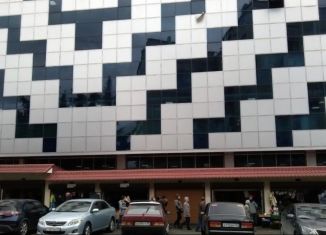 Продам гараж, 18 м2, Сочи, микрорайон Центральный, Северная улица, 12Б