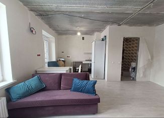 Продаю 2-комнатную квартиру, 42 м2, деревня Царёво, улица Петра Гаврилова, 14