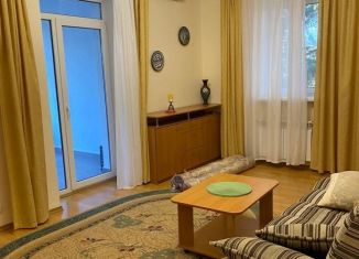 Продаю 2-ком. квартиру, 96 м2, посёлок городского типа Партенит, улица Победы, 12