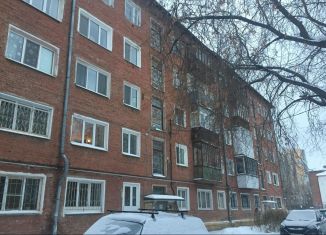Сдается 2-комнатная квартира, 40 м2, Екатеринбург, улица Избирателей, 38, улица Избирателей
