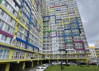 Продаю 3-комнатную квартиру, 64 м2, Сочи, Пластунская улица, 123Ак2, микрорайон Макаренко