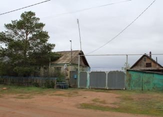 Продаю дом, 55 м2, поселок Новоорск, улица Комарова