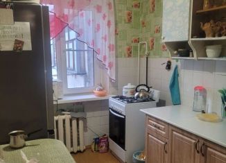 Продажа трехкомнатной квартиры, 61 м2, Новочеркасск, улица Искра
