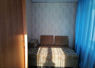 2-комнатная квартира на продажу, 40.3 м2, поселок городского типа Вишневогорск, Первомайская улица, 22