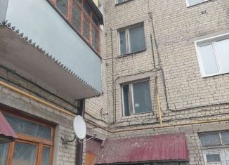 Сдается в аренду двухкомнатная квартира, 57 м2, Петровск, Московская улица, 85