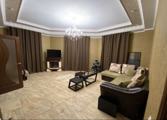 Сдается 2-комнатная квартира, 70 м2, курортный поселок Домбай, Карачаевская улица, 60