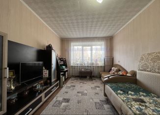 Продается 1-комнатная квартира, 30 м2, Азнакаево, улица Нефтяников, 21