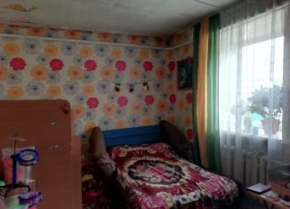 Трехкомнатная квартира на продажу, 63.8 м2, село Красногорское, улица Мира, 27
