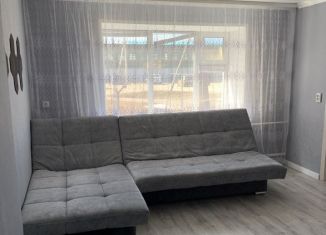 Продажа 2-ком. квартиры, 46.7 м2, Кукмор, переулок Чехова, 3