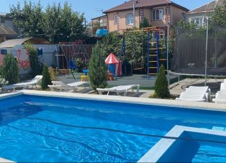 Сдаю дом, 100 м2, село Витязево, улица Мира, 93