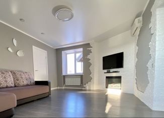 Продажа трехкомнатной квартиры, 77 м2, Бугуруслан, Комсомольская улица, 107