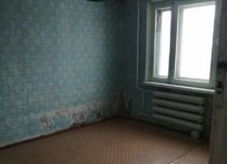 Продается четырехкомнатная квартира, 68 м2, поселок городского типа Приютово, улица Свердлова, 12