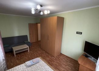 Сдается в аренду однокомнатная квартира, 38 м2, Москва, улица Кулакова, метро Мякинино