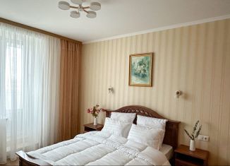 Сдается 3-комнатная квартира, 100 м2, Санкт-Петербург, Комендантский проспект, муниципальный округ Озеро Долгое