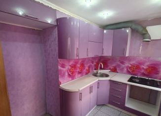 Продаю 3-комнатную квартиру, 60 м2, Челябинская область, улица Гагарина, 26