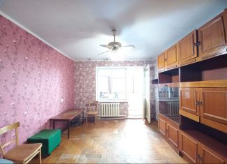 Продается 3-ком. квартира, 60 м2, Славянск-на-Кубани, Красная улица, 66