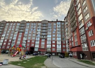 Продается двухкомнатная квартира, 73 м2, Калининград, улица Юрия Гагарина, 55А
