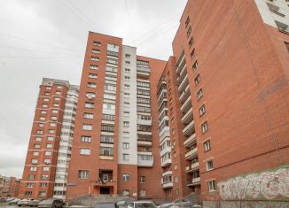 Продаю трехкомнатную квартиру, 68.5 м2, Екатеринбург, улица Ватутина, 15, Железнодорожный район