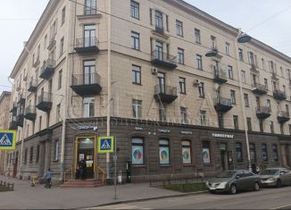 Продается 4-комнатная квартира, 81.3 м2, Санкт-Петербург, Среднегаванский проспект, 3, муниципальный округ Гавань