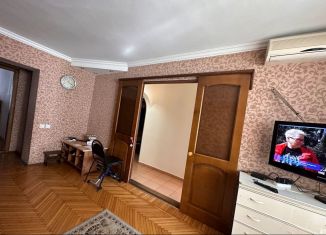 Аренда 2-комнатной квартиры, 50 м2, Сочи, улица Гагарина, 54, микрорайон Заречный