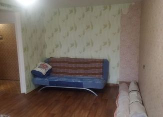 Продается 2-комнатная квартира, 46.4 м2, Киров, улица Лепсе, 47