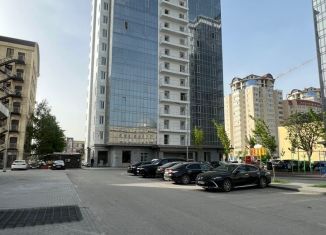 Продается трехкомнатная квартира, 111.6 м2, Грозный, улица Муслима Г. Гайрбекова, 68