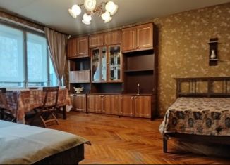 Продается трехкомнатная квартира, 60.5 м2, Санкт-Петербург, улица Ивана Фомина, 7к2, муниципальный округ Сергиевское