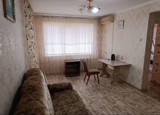 Продажа 2-комнатной квартиры, 45 м2, Приморско-Ахтарск, улица Комиссара Шевченко, 113