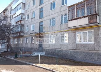Трехкомнатная квартира на продажу, 59.6 м2, Серов, улица Заславского, 34