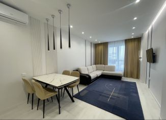 Продаю 2-ком. квартиру, 87 м2, Екатеринбург, улица Ткачей, 19/2, ЖК Клевер Парк