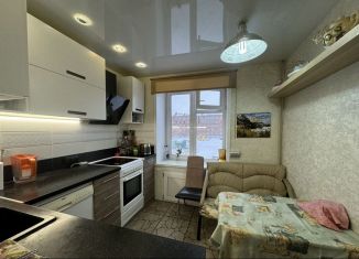 Продажа трехкомнатной квартиры, 64.3 м2, Норильск, Комсомольская улица, 28