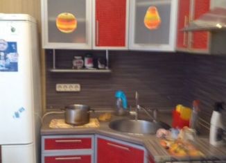 Сдаю 1-ком. квартиру, 33.5 м2, Тихвин, 2-й микрорайон, 41