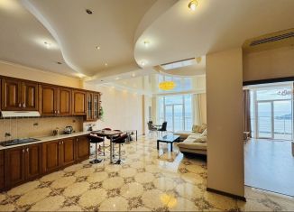 Продажа 2-ком. квартиры, 80 м2, посёлок городского типа Гурзуф, улица Строителей, 3А, ЖК Белый Дом