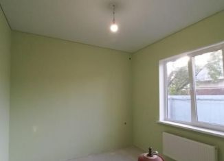 Продается дом, 68 м2, поселок городского типа Новофёдоровка, улица Героев, 11