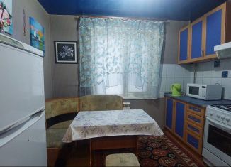 Сдам в аренду 1-ком. квартиру, 34 м2, Дзержинск, бульвар Космонавтов, 7А