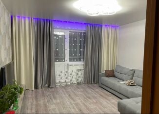 Продается четырехкомнатная квартира, 84 м2, Новоалтайск, 8-й микрорайон, 28