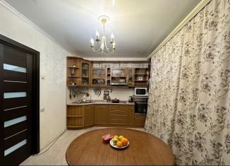 Сдаю двухкомнатную квартиру, 65 м2, Тобольск, 4-й микрорайон, 36