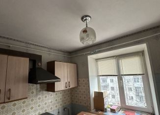 Продам однокомнатную квартиру, 33 м2, Серов, улица Луначарского, 88