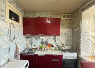 Продам 3-ком. квартиру, 65 м2, Серов, улица Победы, 14А