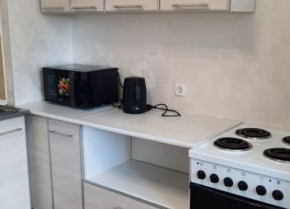 Сдается в аренду 1-комнатная квартира, 38 м2, Тобольск, 15-й микрорайон, 23, ЖК Ермак