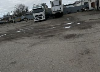 Сдаю машиноместо, 30 м2, Тамбовская область, улица Монтажников, 10литЗ