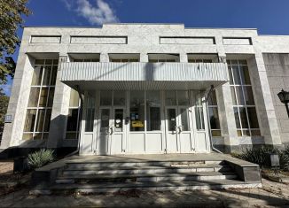 Продается помещение свободного назначения, 709.9 м2, Гулькевичи, Советская улица, 13