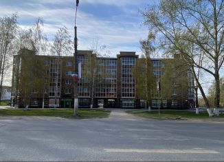 Продается 1-комнатная квартира, 38.8 м2, рабочий посёлок Комсомольский, 2-й микрорайон, 33А