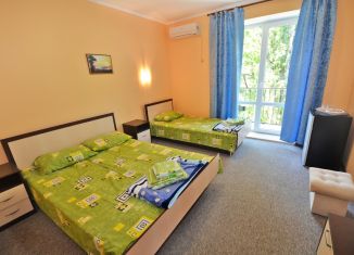 Сдаю комнату, 22 м2, Крым, улица Листовничей, 10