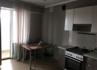 Сдам 1-комнатную квартиру, 50 м2, Невинномысск, улица Калинина, 149Б