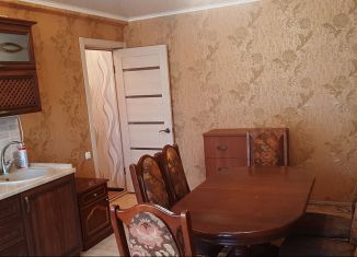 Продам 3-комнатную квартиру, 50.8 м2, поселок городского типа Змиевка, улица Кирова