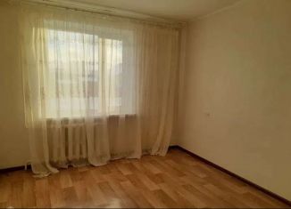 Продаю двухкомнатную квартиру, 39 м2, Александровск, улица Халтурина, 3