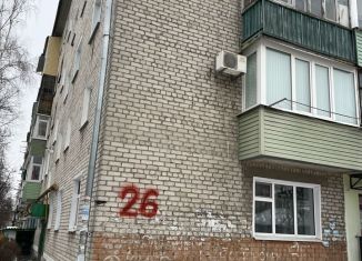 Трехкомнатная квартира на продажу, 58 м2, Новозыбков, улица Ломоносова, 26