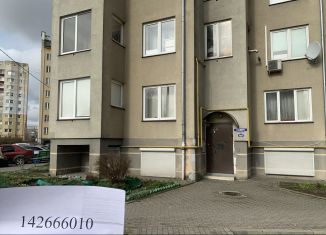 Сдается в аренду 1-комнатная квартира, 38 м2, Калининград, улица Гайдара, 161
